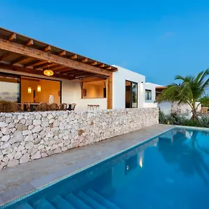 lxry-villas.comcaribbean.com/
